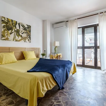 Malagasuite Front Beach Carihuela * Τορρεμολίνος